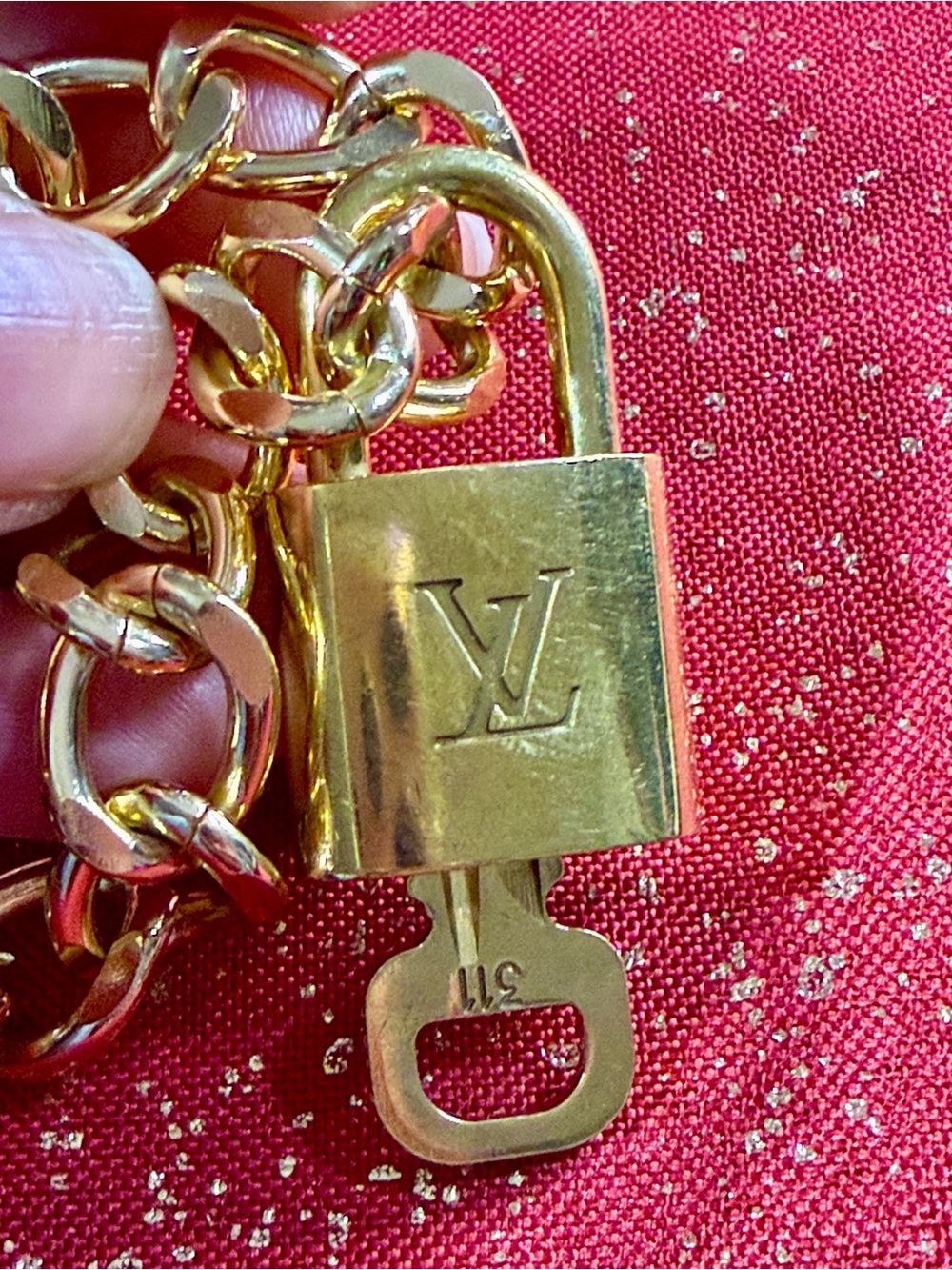 Louis Vuitton lock n key#311 with chain